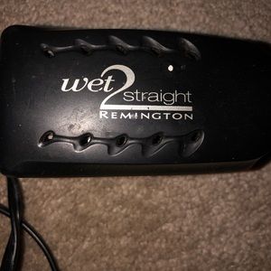 Wet 2 straight straightener